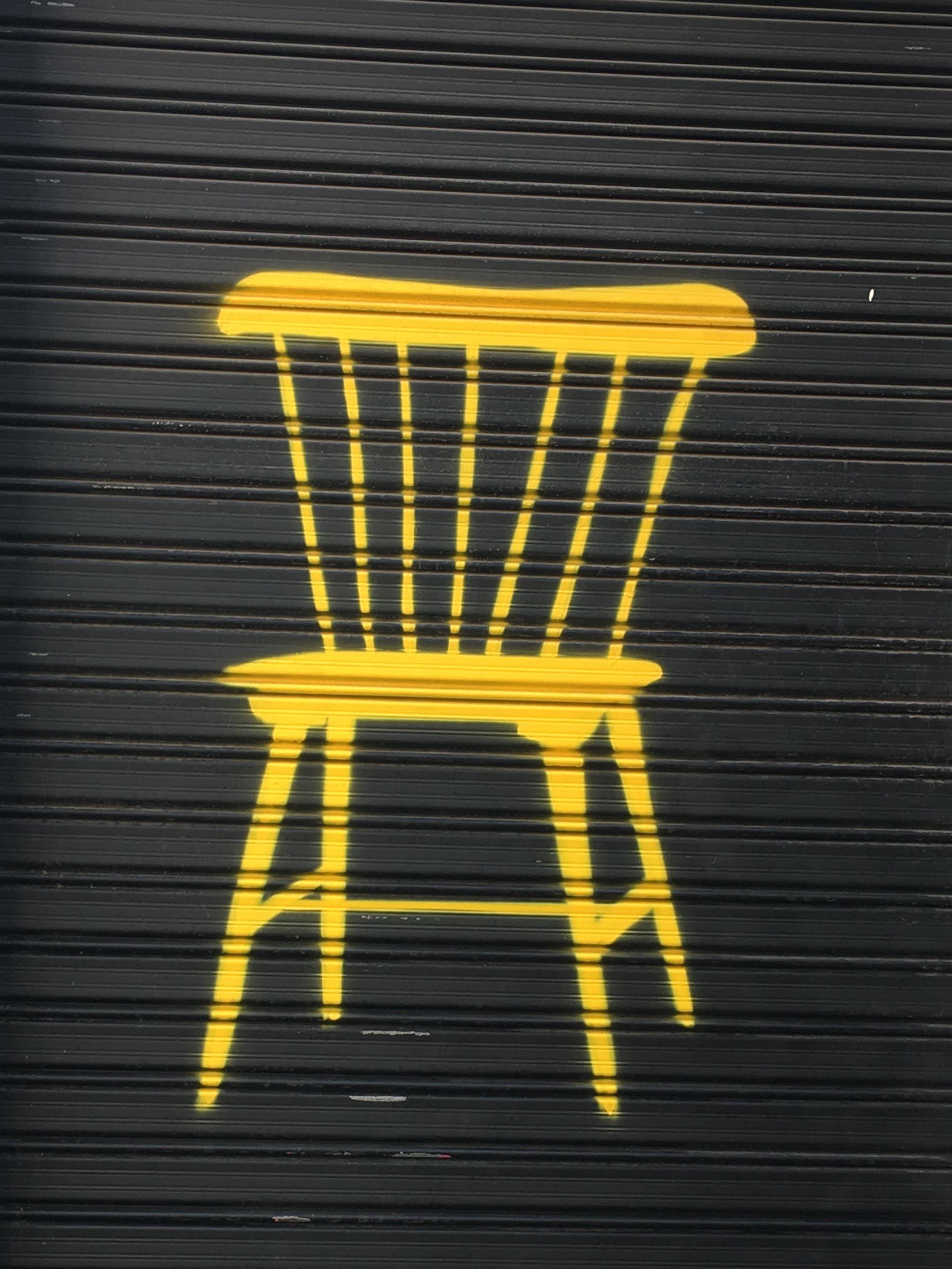 Street Art - Chaise